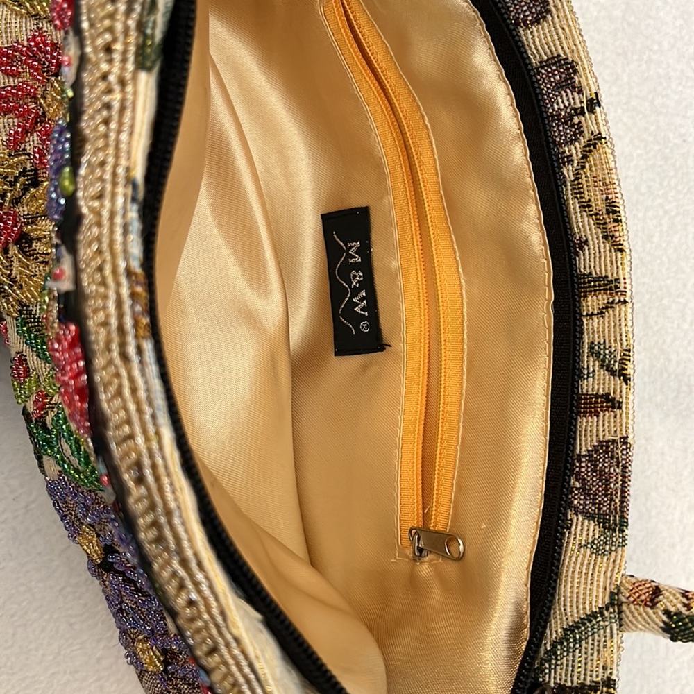 Sparkly evening or dress up bag. - Picture 2 of 5